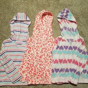 🛑SOLD🛑Girls 4T hooded fleece Sweater Lot